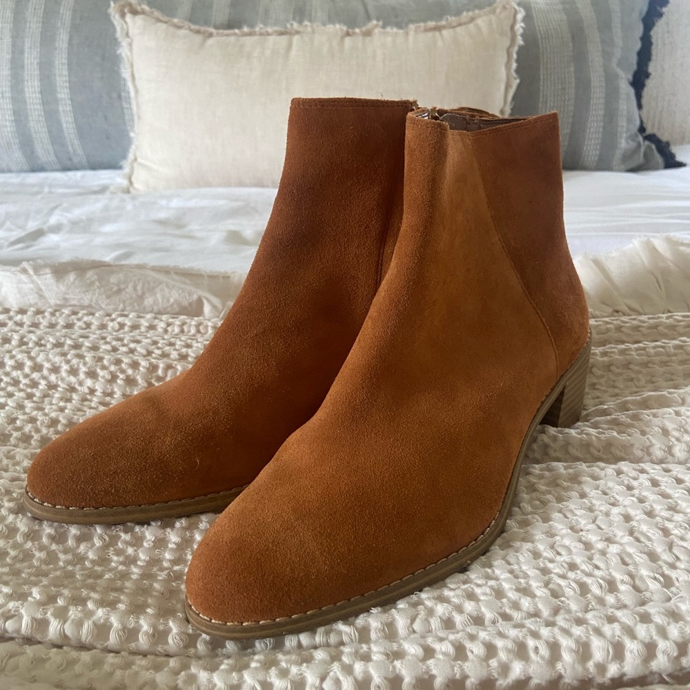 Women’s Leather Cognac Clark’s Bootie